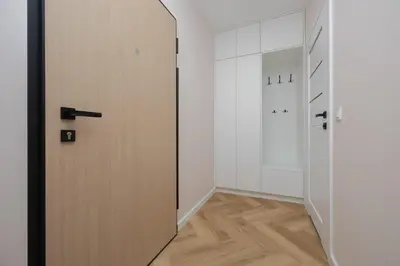 Plan piętra w obiekcie Beige Apartment in Warsaw with Parking and Air Conditioned Living Room by Noclegi Renters