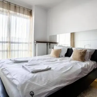 Close-Urban Chic - One Bedroom Apartment - Luxury Warsaw Stays- Platinum Towers&606