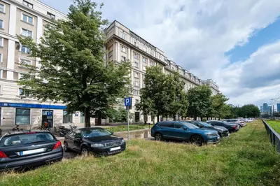 Budynek, w którym mieści się apartament