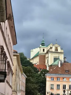 Budynek, w którym mieści się apartament