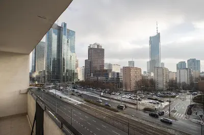 Widok na miasto Warszawa z tego apartamentu