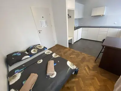 Kuchnia lub aneks kuchenny w obiekcie Fantastic-Inn Warszawa - Szczygla