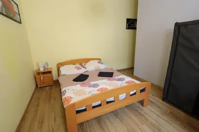 Łóżko lub łóżka w pokoju w obiekcie Fantastic-Inn Warszawa - NS54