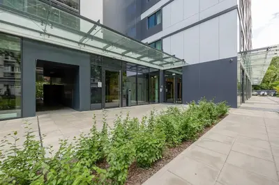 Budynek, w którym mieści się apartament