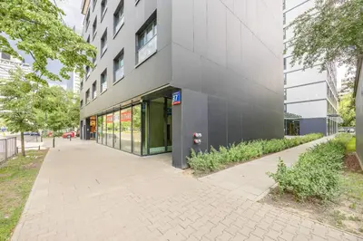 Budynek, w którym mieści się apartament