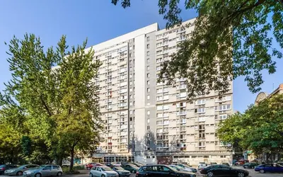 Budynek, w którym mieści się apartament