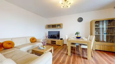 Telewizja i/lub zestaw kina domowego w obiekcie Flora Apartment Ursynow 2 Bedrooms & Parking