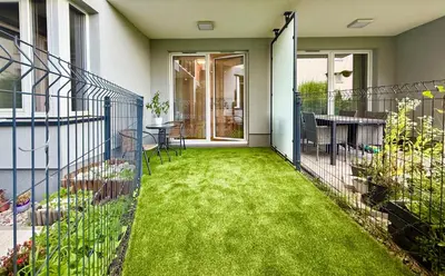 Ogród w obiekcie Cozy Stay Apartment Szaserów