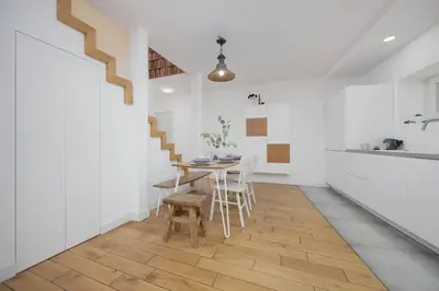 Plan piętra w obiekcie Lovely Apartment in Warsaw with Parking near Royal Baths Park by Noclegi Renters