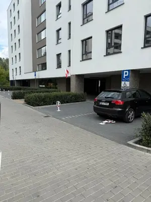 Budynek, w którym mieści się apartament