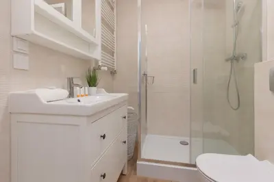 Łazienka w obiekcie Cozy & Bright Studio Zupnicza by Noclegi Renters