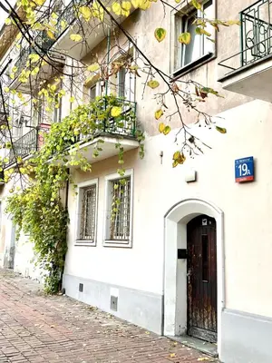 Budynek, w którym mieści się apartament