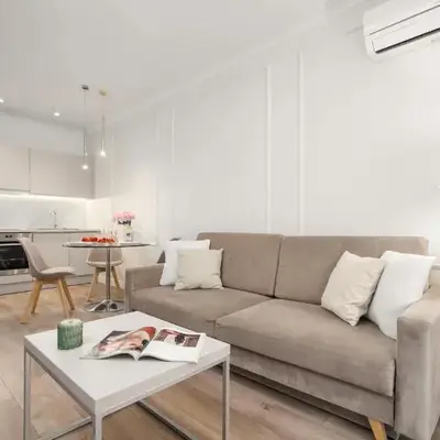 Close-Urban Chic - Luxury Stay for up to 10 Guests in Mennica Residence