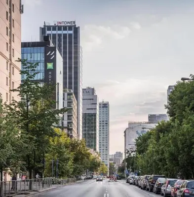 Widok na miasto Warszawa z tego apartamentu