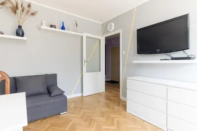 Telewizja i/lub zestaw kina domowego w obiekcie Wola Anielewicza City Comfort Apartment by BookingHost