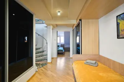 Plan piętra w obiekcie Urban Chic - City Center - 3 Floors - Luxury Apartment