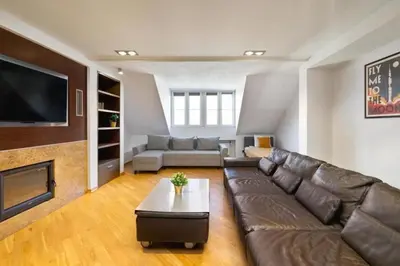 Część wypoczynkowa w obiekcie Urban Chic - City Center - 3 Floors - Luxury Apartment