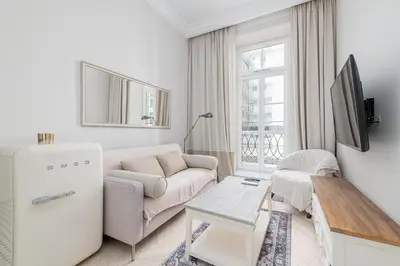 Telewizja i/lub zestaw kina domowego w obiekcie Śródmieście Piękna Comfort Apartments