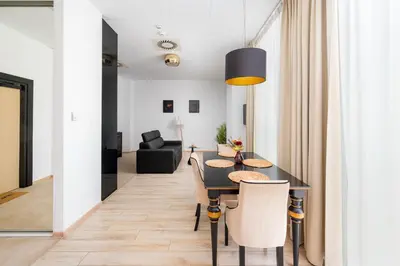 Część wypoczynkowa w obiekcie Varsovia Jerozolimskie Apartment 203 by BookingHost