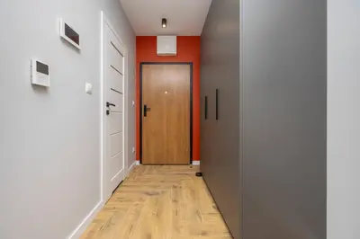 Plan piętra w obiekcie Komfortowe Rodzinne Studio Okrzei Warszawa by Noclegi Renters