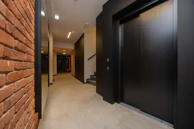 Plan piętra w obiekcie Komfortowe Rodzinne Studio Okrzei Warszawa by Noclegi Renters