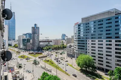 Widok na miasto Warszawa z tego apartamentu