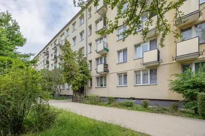 Budynek, w którym mieści się apartament