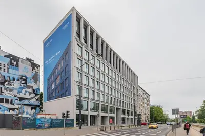 Budynek, w którym mieści się apartament
