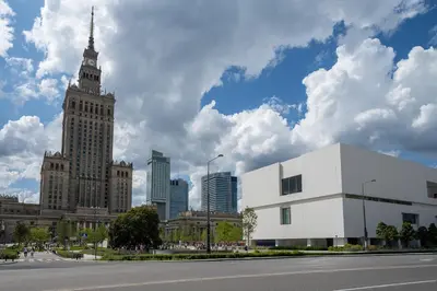 Budynek, w którym mieści się apartament
