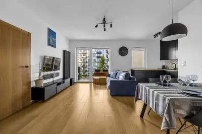 Telewizja i/lub zestaw kina domowego w obiekcie Bielany Business - Balcony, Parking - by Rentujemy