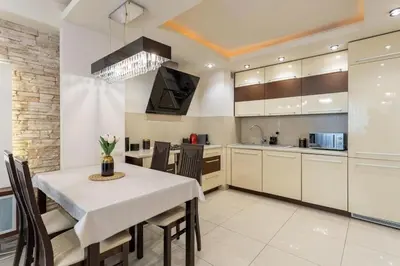 Kuchnia lub aneks kuchenny w obiekcie Golden Apartments Warsaw - Best Location in City Center Grzybowska 5