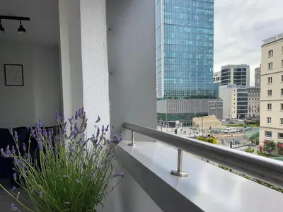 Widok na miasto Warszawa z tego apartamentu