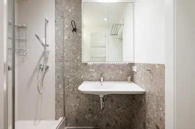 Łazienka w obiekcie W411 Marina Mokotów - Lake View Apartment with Balcony, Workspace & Parking, close to Airport & City Center