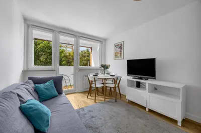 Telewizja i/lub zestaw kina domowego w obiekcie Downtown Apt - Balcony, Top Location - by Rentujemy