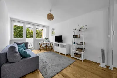 Telewizja i/lub zestaw kina domowego w obiekcie Downtown Apt - Balcony, Top Location - by Rentujemy