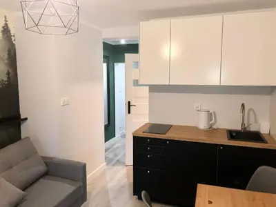 Kuchnia lub aneks kuchenny w obiekcie Close-Urban Chic -3 Bedrooms - Warsaw Stays - Ogrodowa