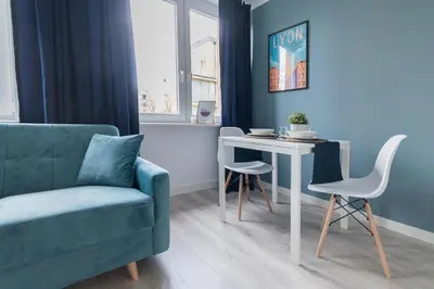 Część wypoczynkowa w obiekcie Close-Urban Chic -3 Bedrooms - Warsaw Stays - Ogrodowa