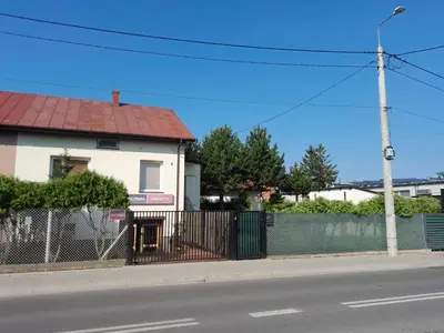Budynek, w którym mieści się apartament