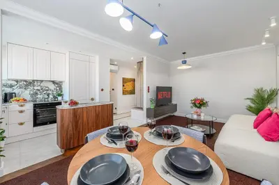 Kuchnia lub aneks kuchenny w obiekcie Lumina Premium apartment with city view