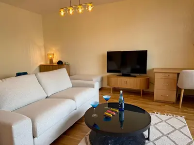 Telewizja i/lub zestaw kina domowego w obiekcie Cozy studio in the heart of Old Prague, walking distance to the Old Town, Zoo, Prague Park and National Stadium