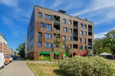 Budynek, w którym mieści się apartament