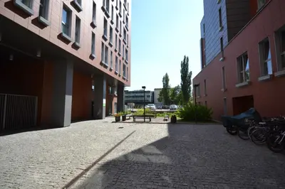 Budynek, w którym mieści się apartament