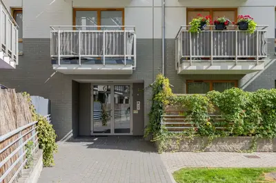 Budynek, w którym mieści się apartament