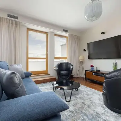 Stylish & Spacious Family Apartment with City Panorama View by Nocleg Renters
