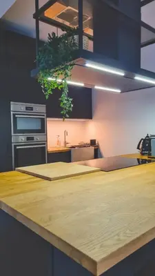 Kuchnia lub aneks kuchenny w obiekcie Duży apartament w sercu miasta