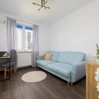 Spacious Apartment in Warsaw with Balcony by Noclegi Renters