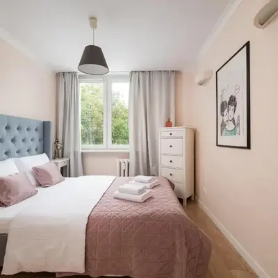 Afrykańska Deluxe Apartment by BookingHost