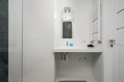 Plan piętra w obiekcie Metro Natolin 10th Floor Apartment by BookingHost