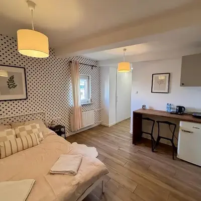 Elite 1-Bedroom Apartment in Central Warsaw by Mazowiecka