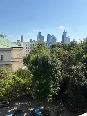 Widok na miasto Warszawa z tego apartamentu